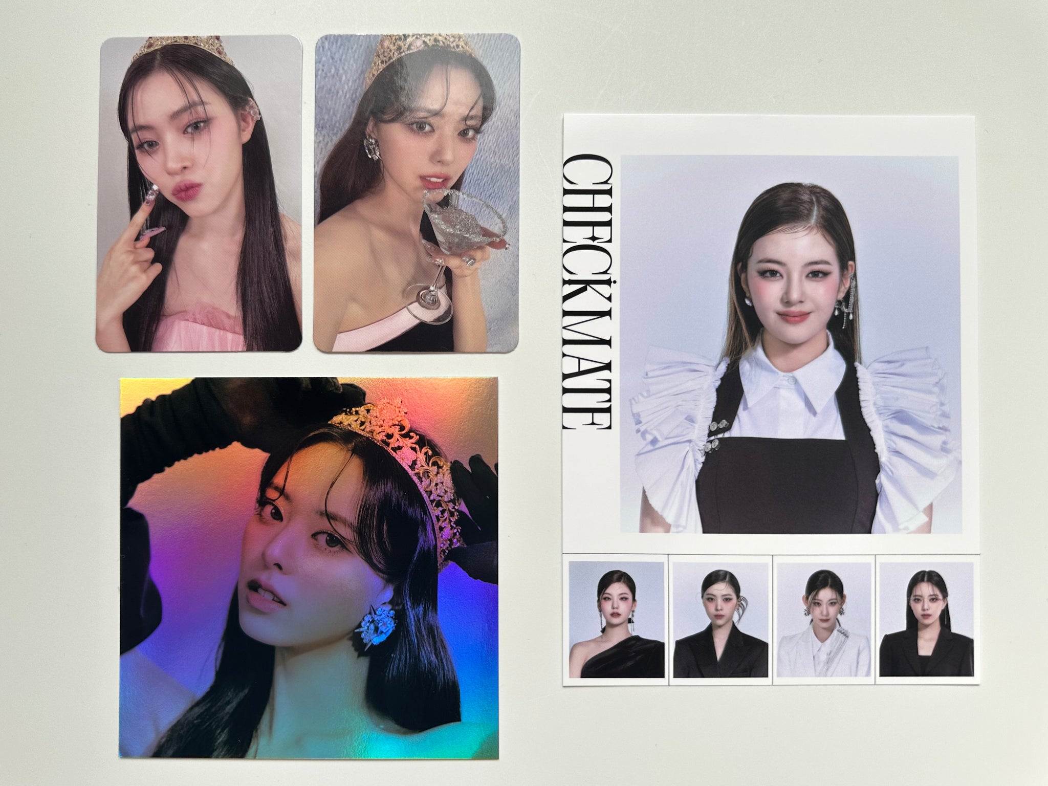 Itzy 'CHECKMATE' Album - Official Photo Cards/Misc Inclusions – 00