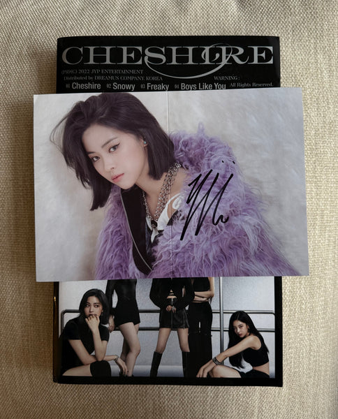 直筆サイン】 ITZY CHESHIRE C Ver アルバム リア 封入特典